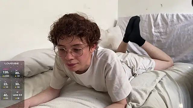 Snapshot of mapleg chatting on 24, 2, 2025 mapleg online show from 24, 2, 2025