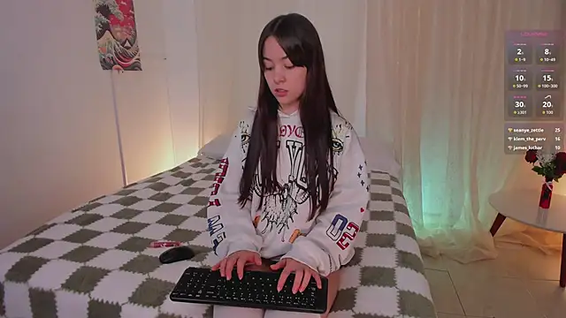 Lia Sweett  online show from 18, 2, 2026