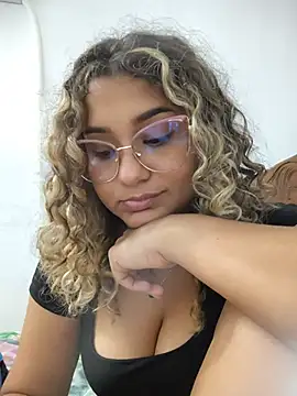 BrendaGirs online show from 5, 7, 2026