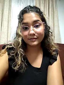 Snapshot of BrendaGirs chatting on 28, 10, 2025 BrendaGirs online show from 28, 10, 2025