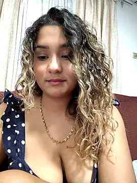 Snapshot of BrendaGirs chatting on 7, 11, 2025 BrendaGirs online show from 7, 11, 2025