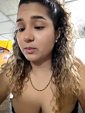 Snapshot of BrendaGirs chatting on 11, 11, 2025 BrendaGirs online show from 11, 11, 2025