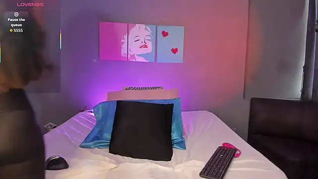 PammelaRoss1 online show from 17, 10, 2025