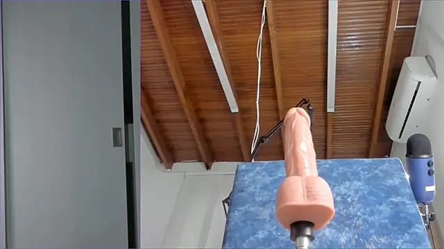 Lucy carter  online show from 9, 3, 2026