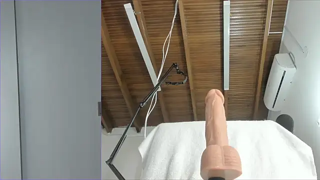 Lucy carter  online show from 8, 11, 2025