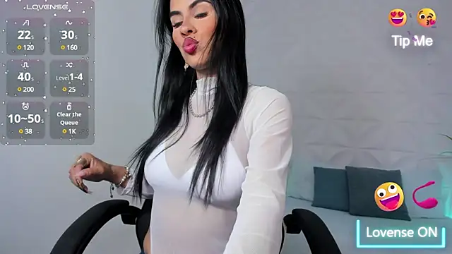 Snapshot of stephanya_ chatting on 3, 3, 2025 stephanya online show from 3, 3, 2025