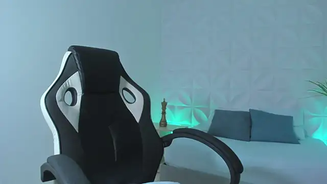 Snapshot of stephanya_ chatting on 14, 3, 2025 stephanya online show from 14, 3, 2025