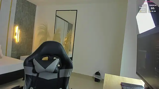 Snapshot of stephanya_ chatting on 10, 9, 2025 stephanya online show from 10, 9, 2025