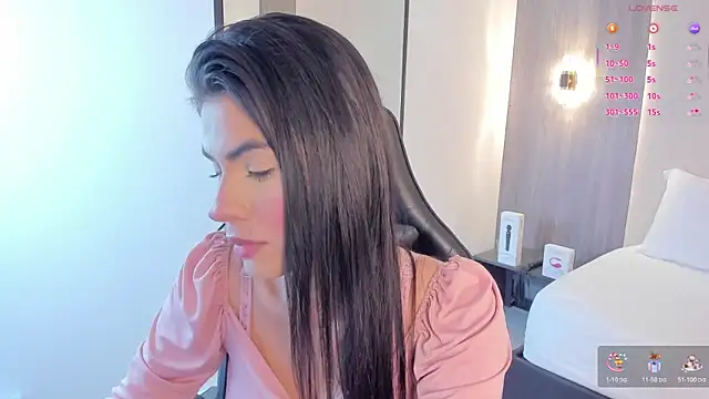 Snapshot of stephanya_ chatting on 30, 10, 2025 stephanya online show from 30, 10, 2025