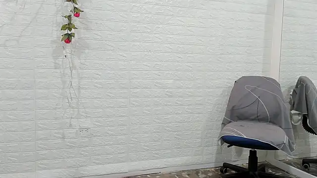 CHantal 33 online show from 29, 12, 2024