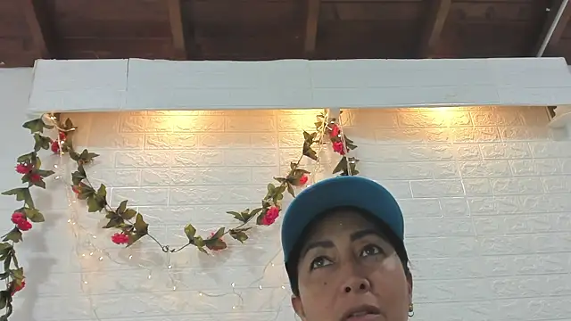 CHantal 33 online show from 18, 12, 2024