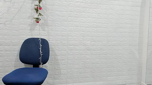 CHantal 33 online show from 30, 12, 2024