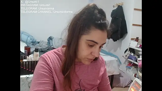 Ursumi1 online show from 4, 2, 2026