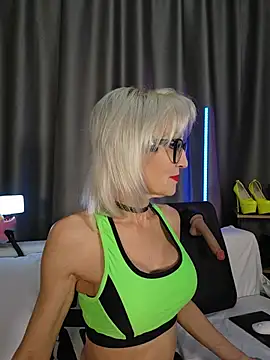 Snapshot of Milforja chatting on 7, 6, 2026 Milforja online show from 7, 6, 2026