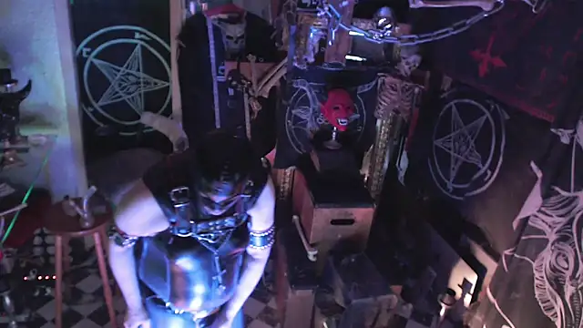 Snapshot of BULGEDEMON chatting on 30, 10, 2025 BULGEDEMON online show from 30, 10, 2025