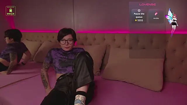 Ishtar Divine online show from 25, 10, 2025