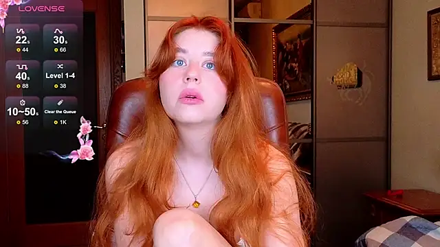 Snapshot of Penny_Staaar chatting on 2, 11, 2025 Penny Staaar online show from 2, 11, 2025