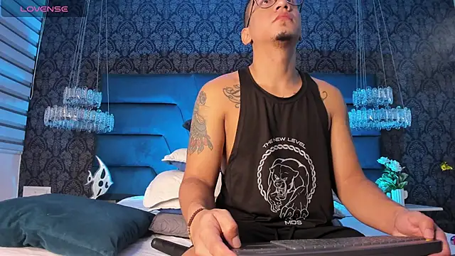 JoshMillerr  online show from 9, 10, 2025