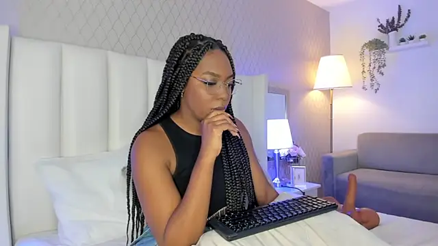 MayaaCardenas online show from 5, 2, 2025