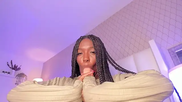 MayaaCardenas online show from 13, 2, 2025