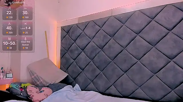 Nellyhills online show from 2, 11, 2025