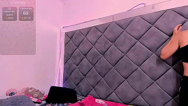 Nellyhills online show from 10, 11, 2025