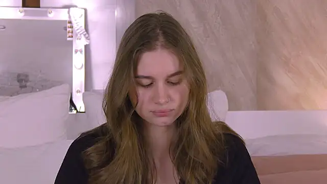 EllieHayes online show from 4, 2, 2026