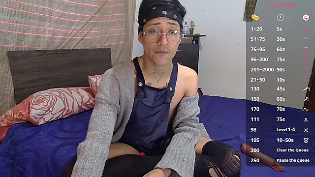 Snapshot of Sweet_c4mer0n chatting on 10, 10, 2025 Sweet c4mer0n online show from 10, 10, 2025