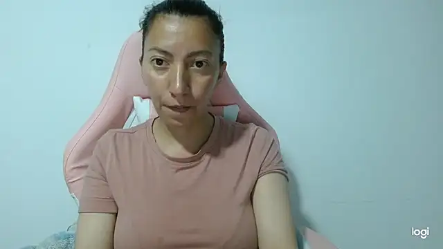 Snapshot of kaybabyhot chatting on 10, 10, 2025 kaybabyhot online show from 10, 10, 2025