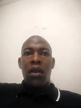Snapshot of zuludog chatting on 18, 5, 2026 zuludog online show from 18, 5, 2026