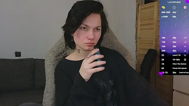 esajukyy online show from 14, 4, 2026