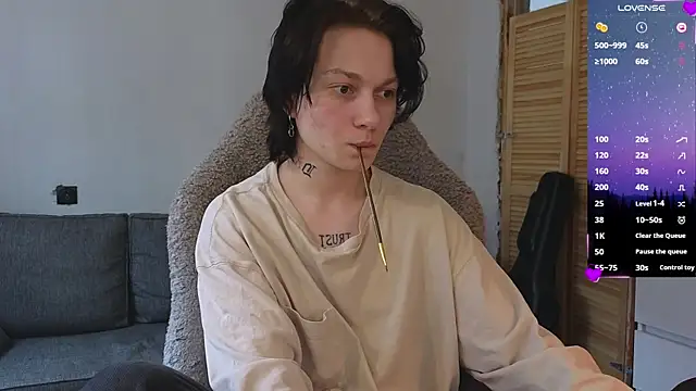 esajukyy online show from 10, 4, 2026