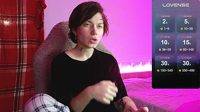 Snapshot of esajukyy chatting on 7, 11, 2025 esajukyy online show from 7, 11, 2025