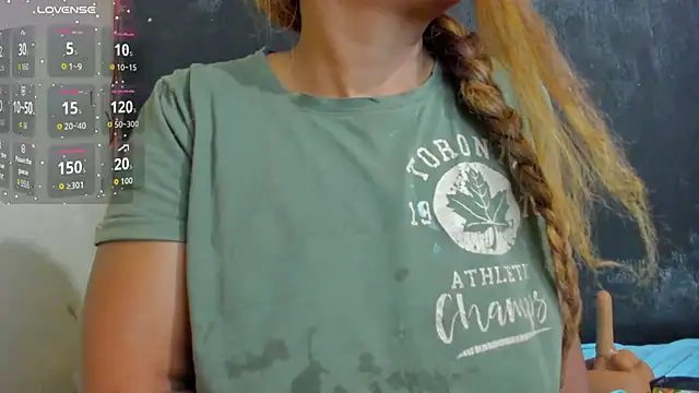 KamariaFyre online show from 23, 12, 2025