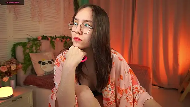 Snapshot of AmeliaMead chatting on 21, 2, 2025 AmeliaMead online show from 21, 2, 2025