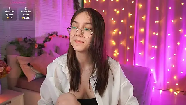 Snapshot of AmeliaMead chatting on 9, 3, 2025 AmeliaMead online show from 9, 3, 2025