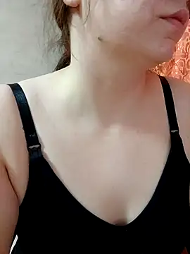 Snapshot of Miranda_Nancy chatting on 23, 2, 2025 Miranda Nancy online show from 23, 2, 2025