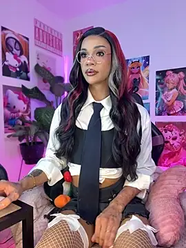 Snapshot of babylinsie chatting on 28, 9, 2025 babylinsie online show from 28, 9, 2025