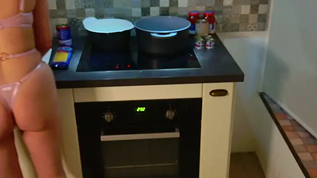 Aleniia10 online show from 5, 2, 2026