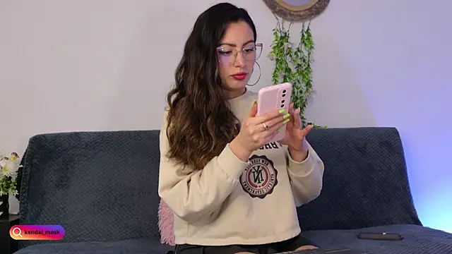 Kendal Mosk online show from 22, 4, 2026