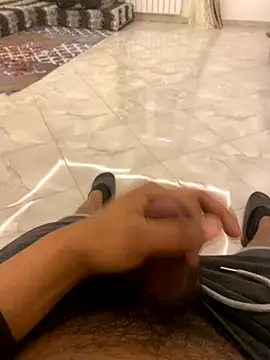 Snapshot of Lahcene chatting on 20, 12, 2025 Lahcene online show from 20, 12, 2025