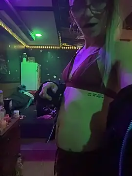 Stonermama666420 online show from 25, 4, 2026