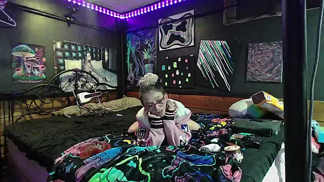 Stonermama666420 online show from 23, 12, 2025