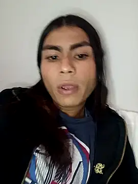 Emily Isa  online show from 10, 12, 2024