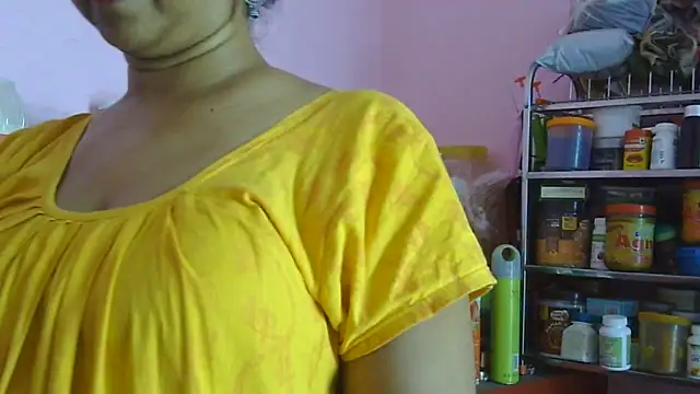 Snapshot of Suhana-sapna chatting on 17, 6, 2026 Suhana-sapna online show from 17, 6, 2026