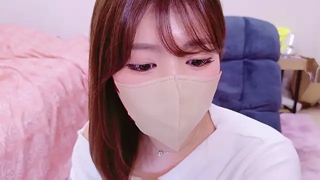 Snapshot of Runarunapi chatting on 19, 10, 2025 Runarunapi online show from 19, 10, 2025