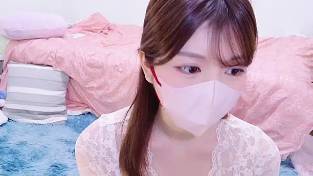 Snapshot of Runarunapi chatting on 6, 11, 2025 Runarunapi online show from 6, 11, 2025