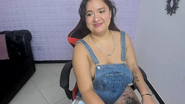 natasha adams22 online show from 15, 3, 2025