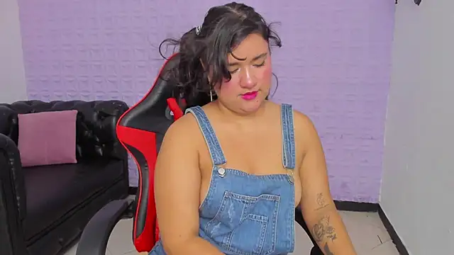 natasha adams22 online show from 3, 3, 2025