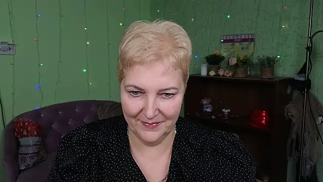 Sandra Snow online show from 6, 1, 2025